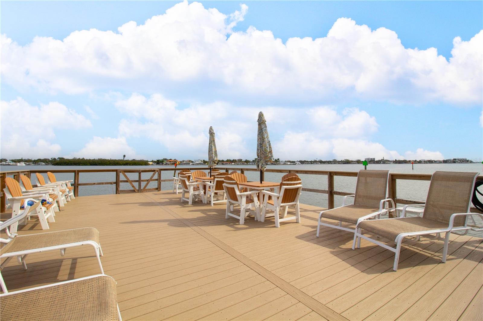 SHORE CREST BLDG - Residential