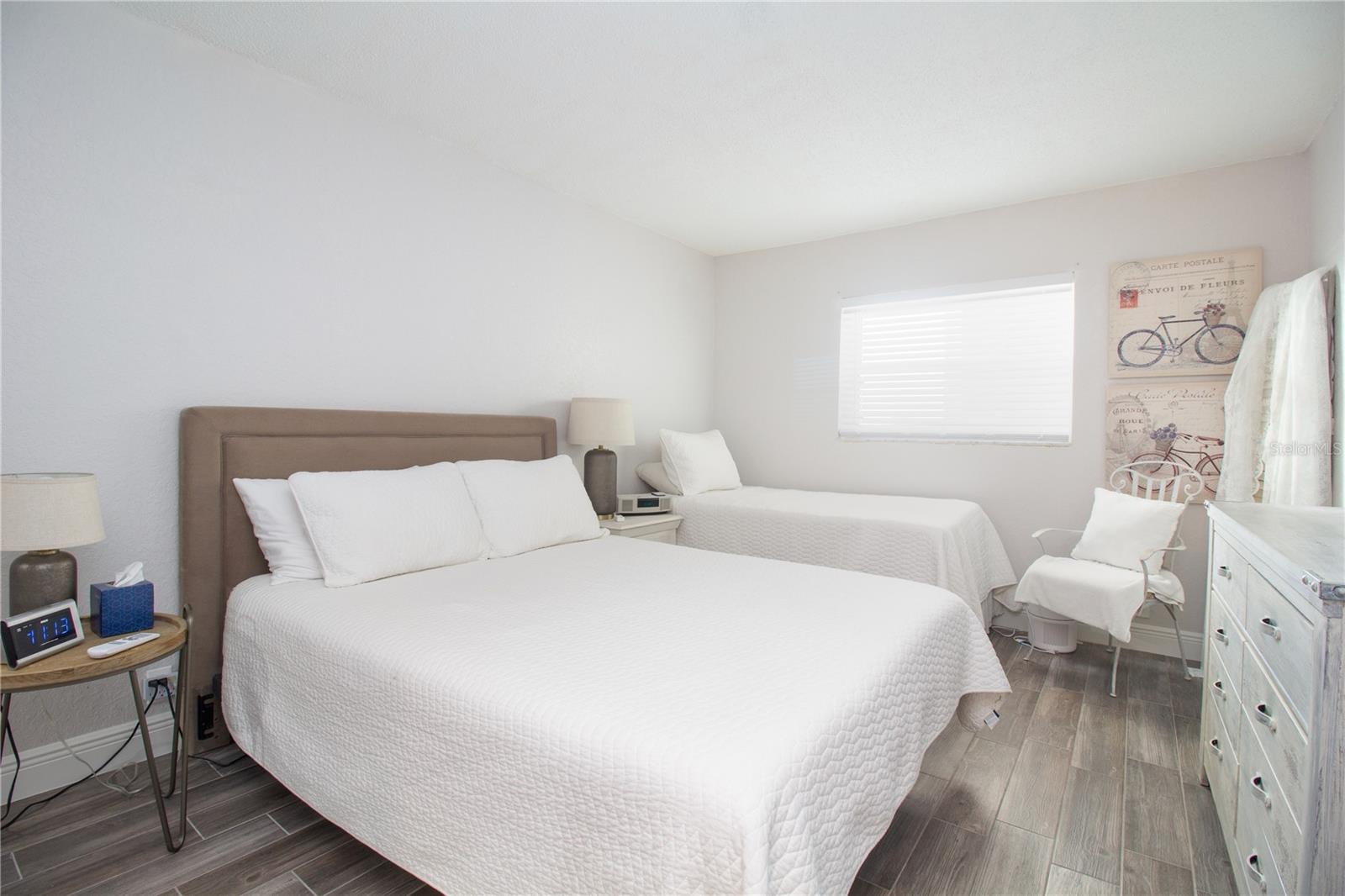 SHORE CREST BLDG - Residential