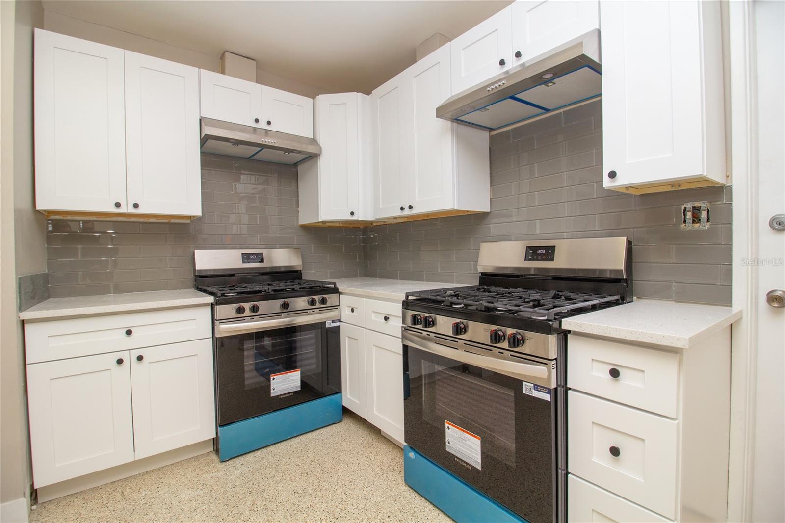 SHORE CREST BLDG - Residential