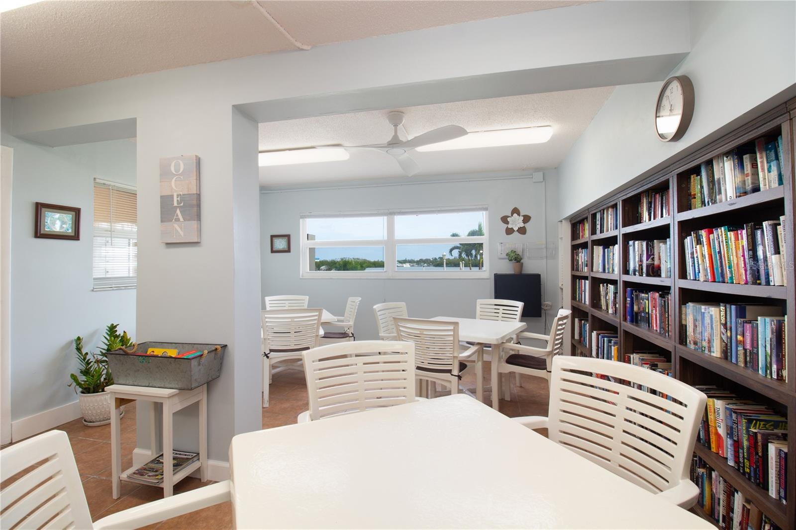 SHORE CREST BLDG - Residential