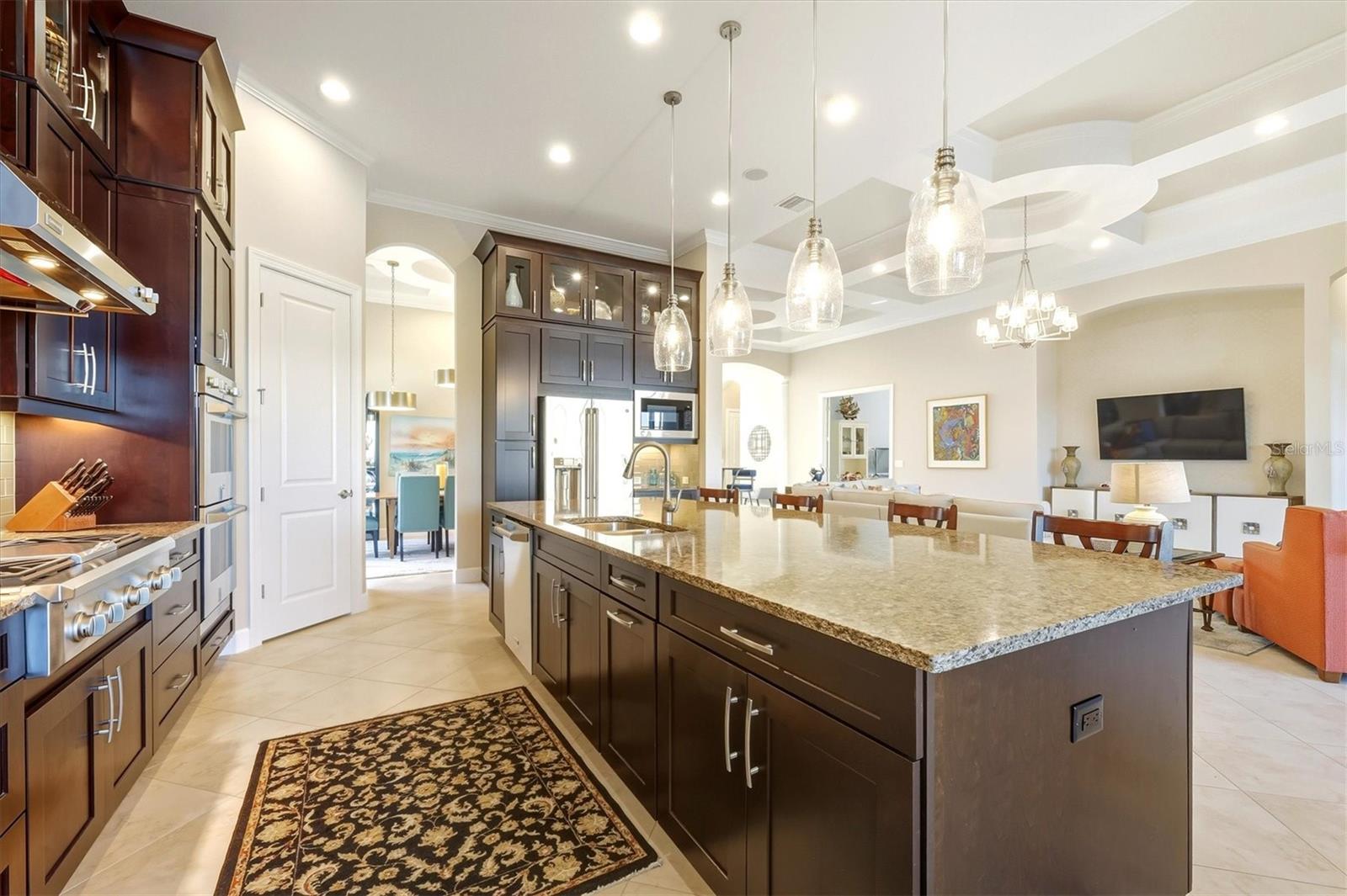 ESPLANADE - Residential