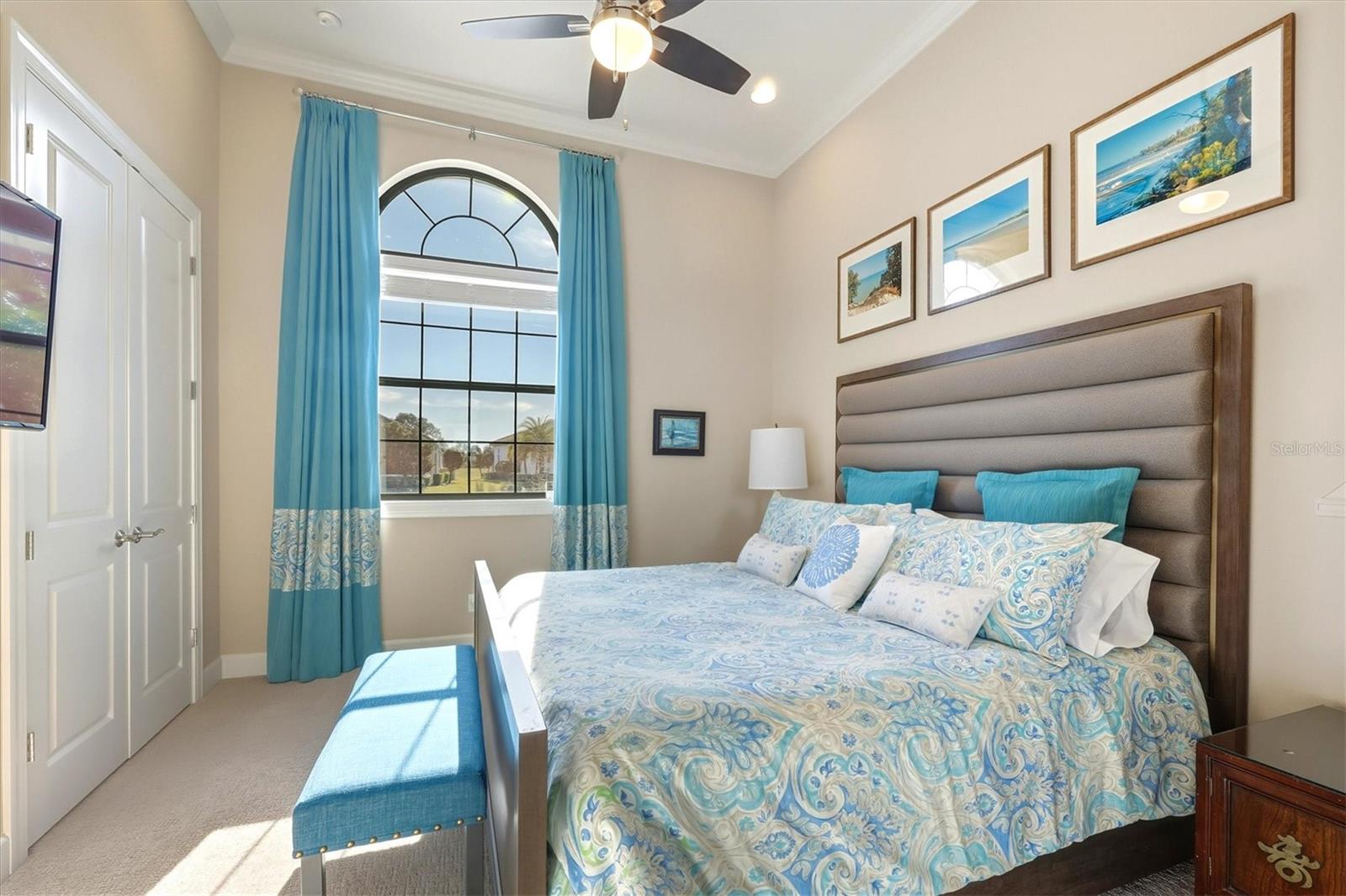 ESPLANADE - Residential