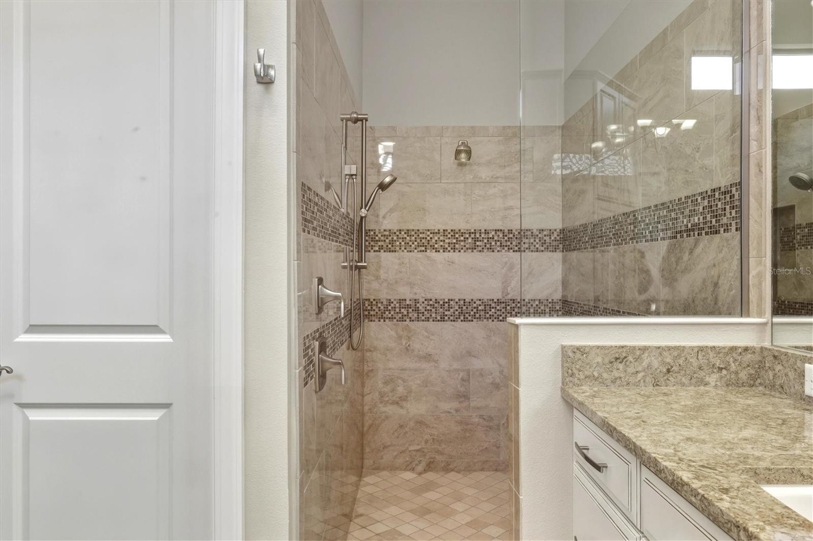 ESPLANADE - Residential