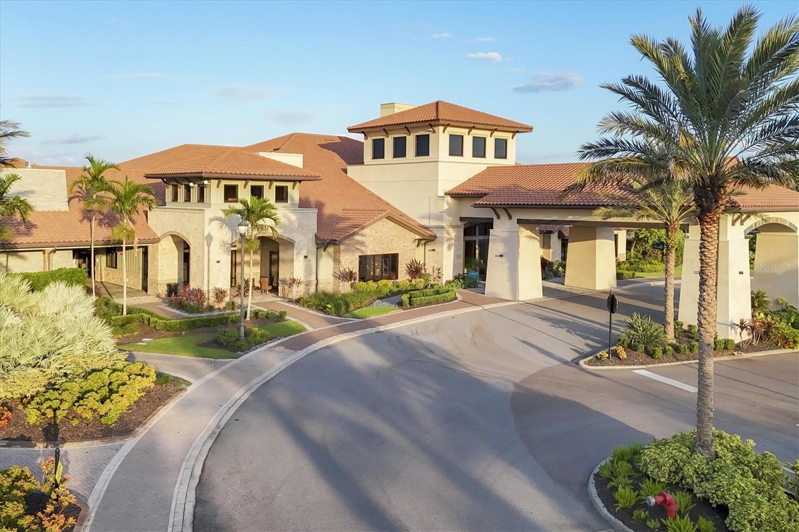 ESPLANADE - Residential