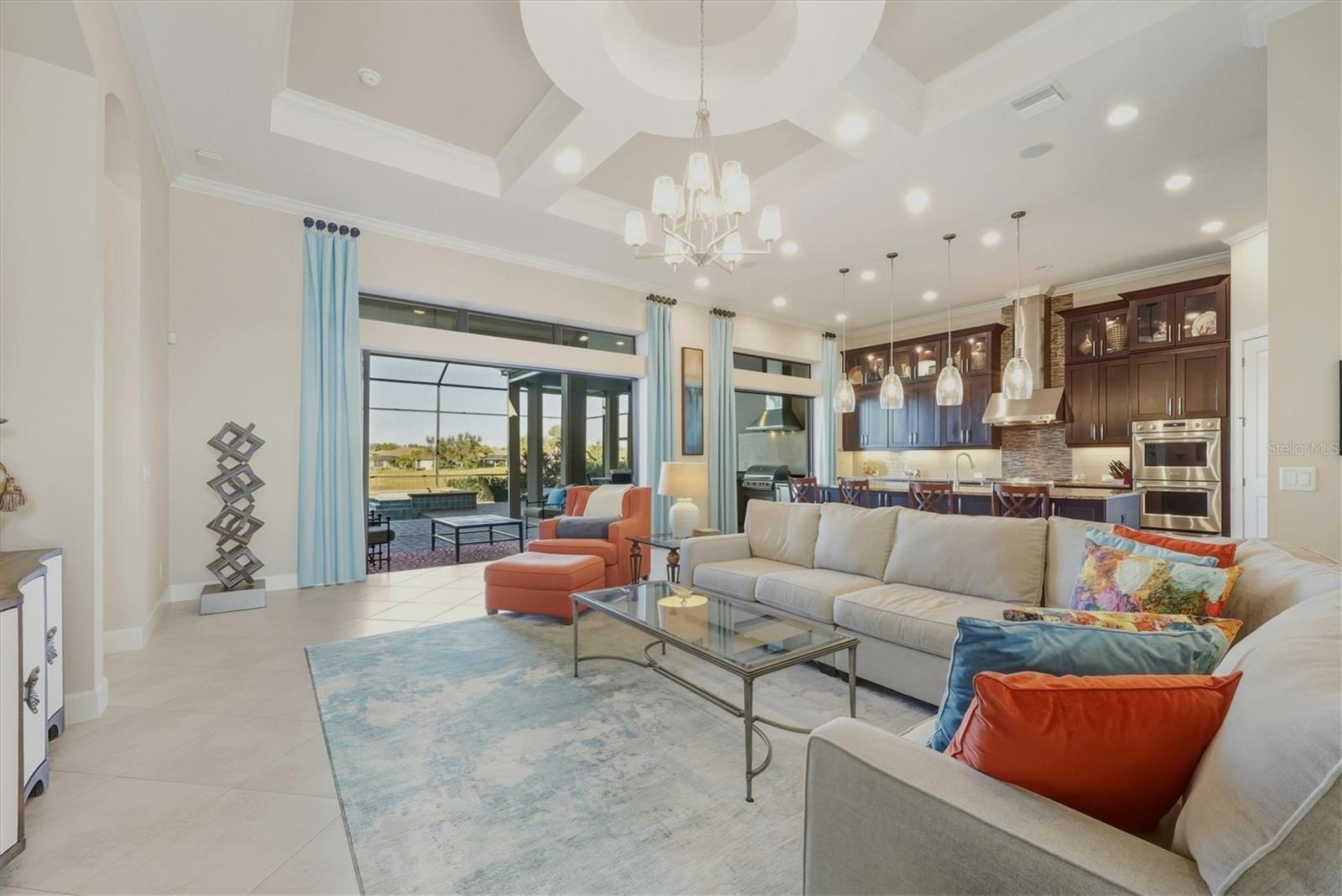 ESPLANADE - Residential