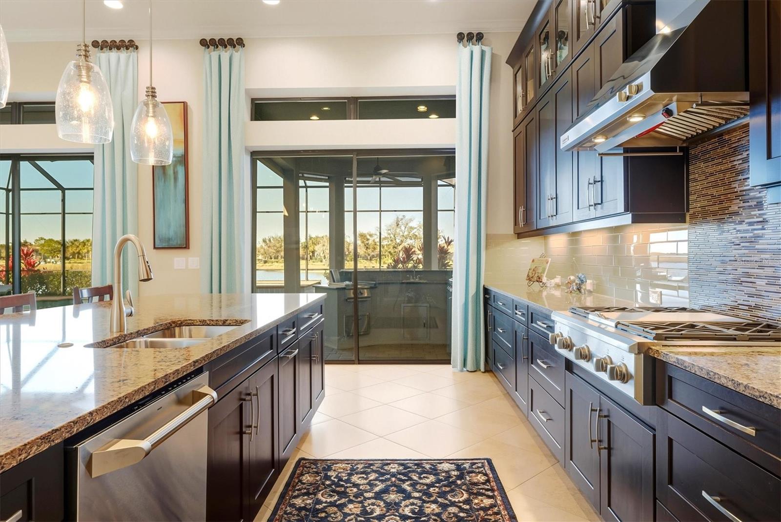 ESPLANADE - Residential