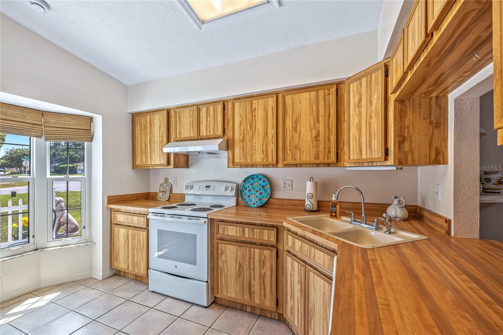 204 SHANGRI LA CIRCLE