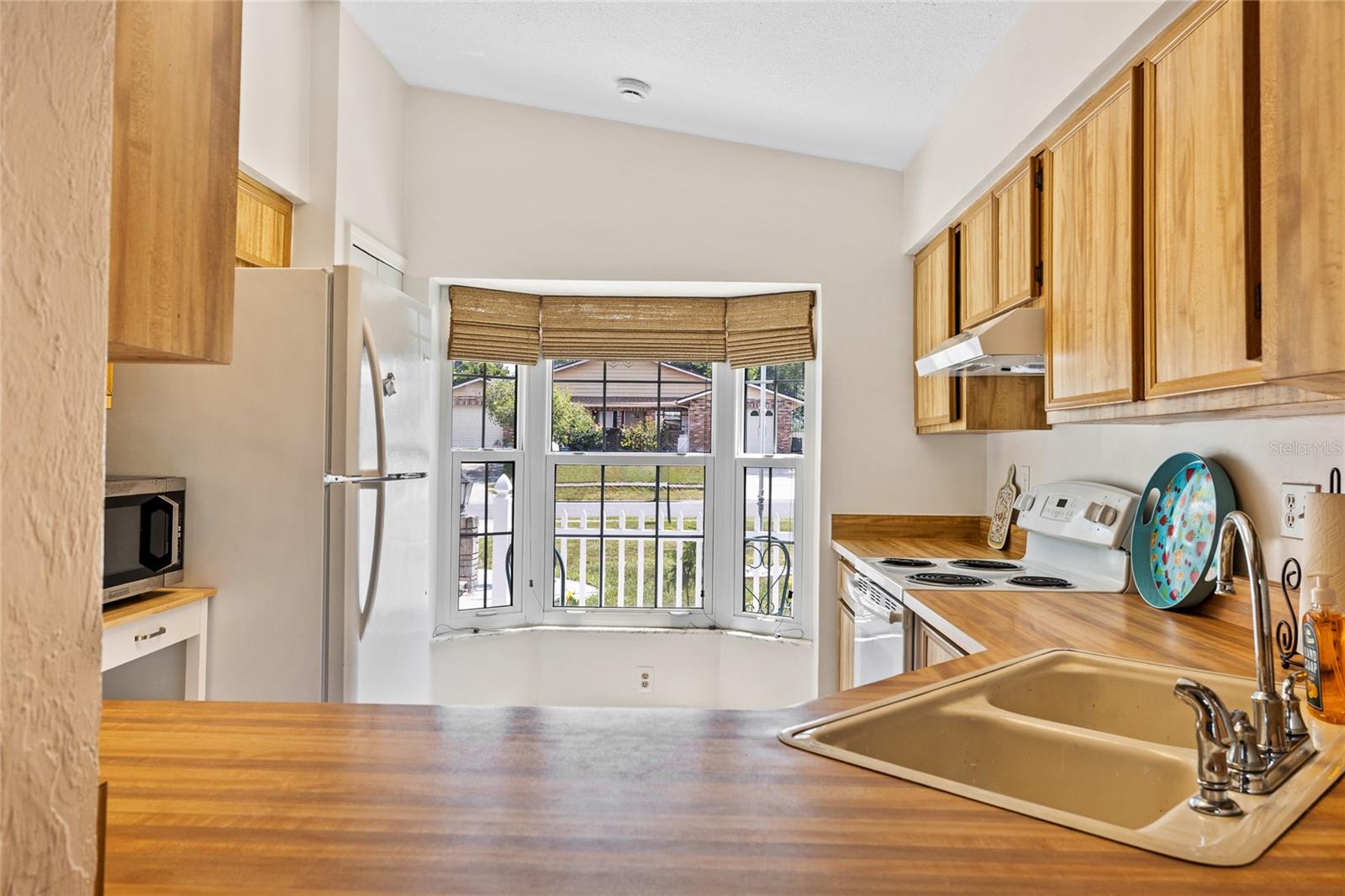 204 SHANGRI LA CIRCLE