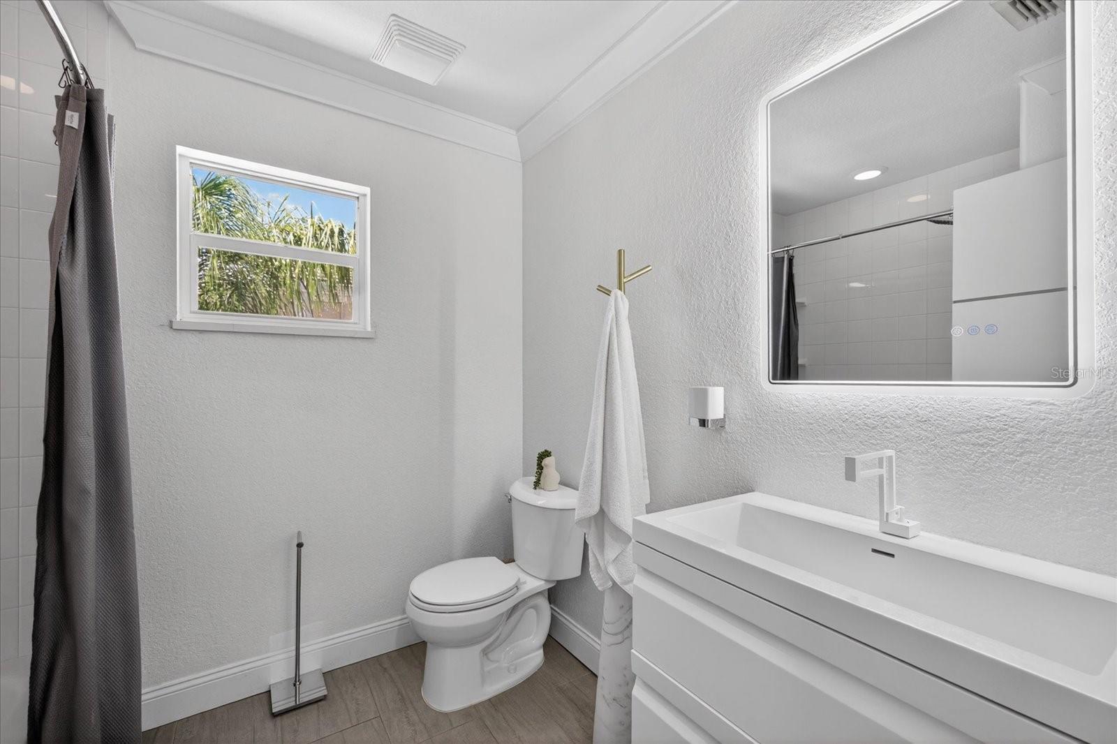 FLOR A MAR - Residential
