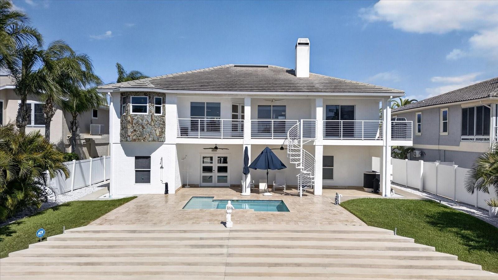 FLOR A MAR - Residential