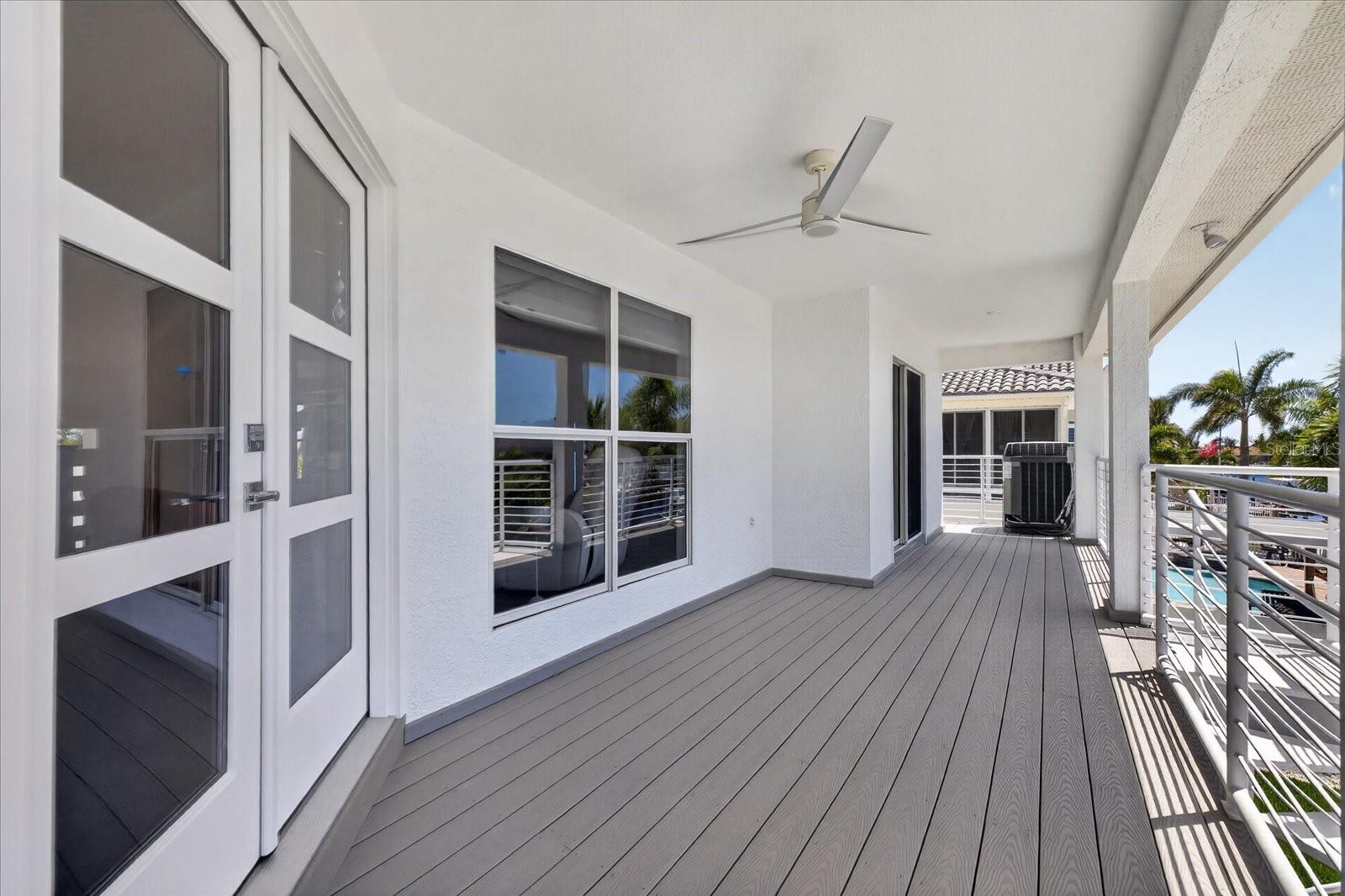 FLOR A MAR - Residential