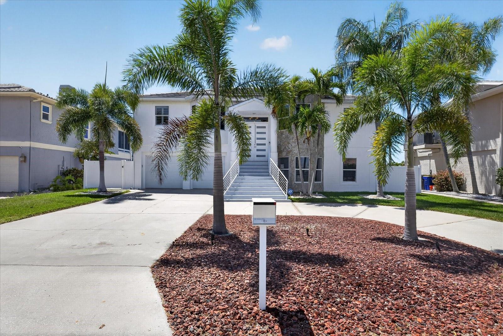 FLOR A MAR - Residential
