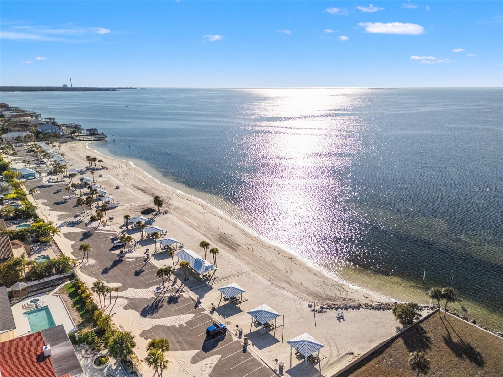 FLOR A MAR - Residential