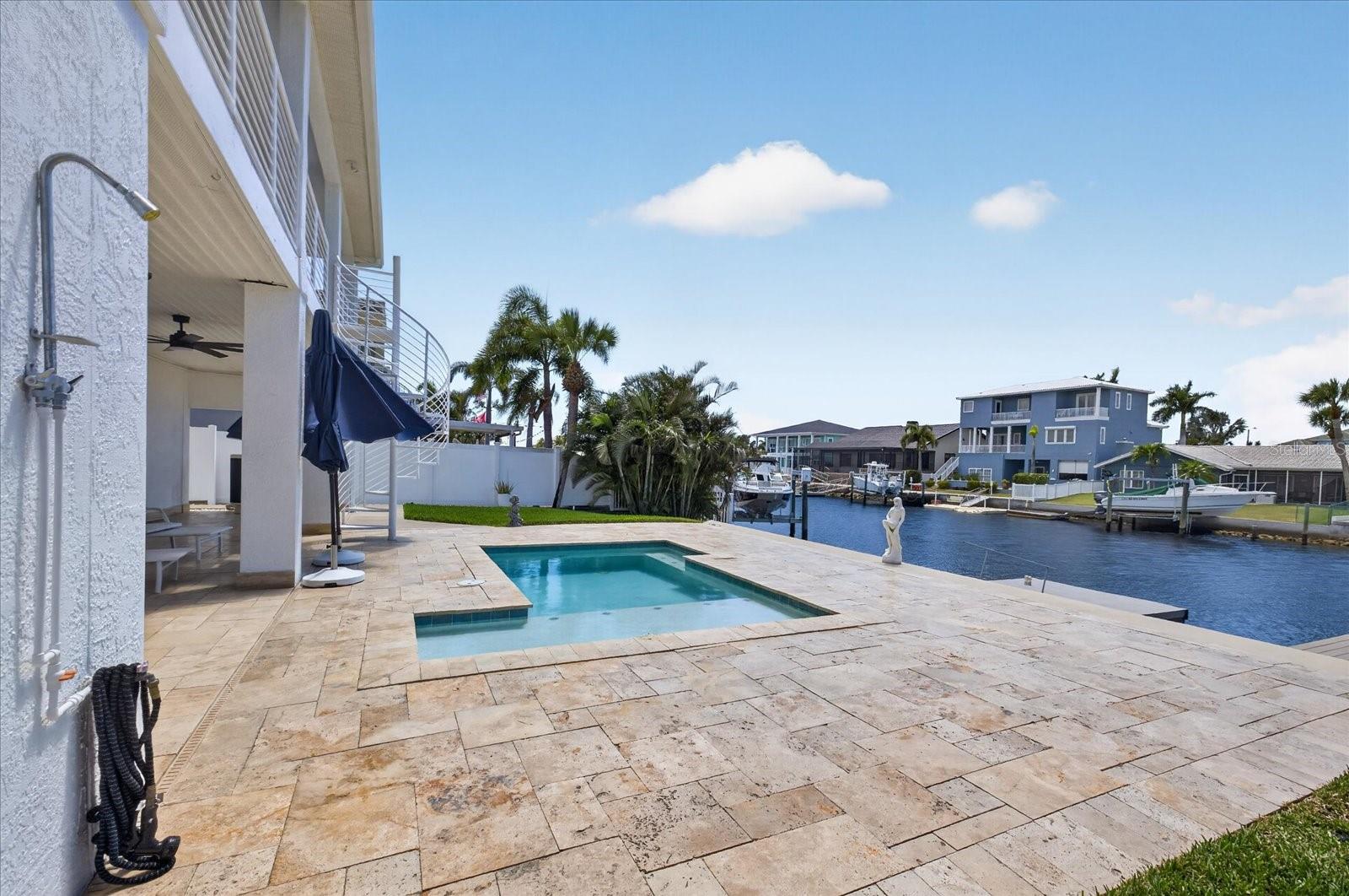 FLOR A MAR - Residential