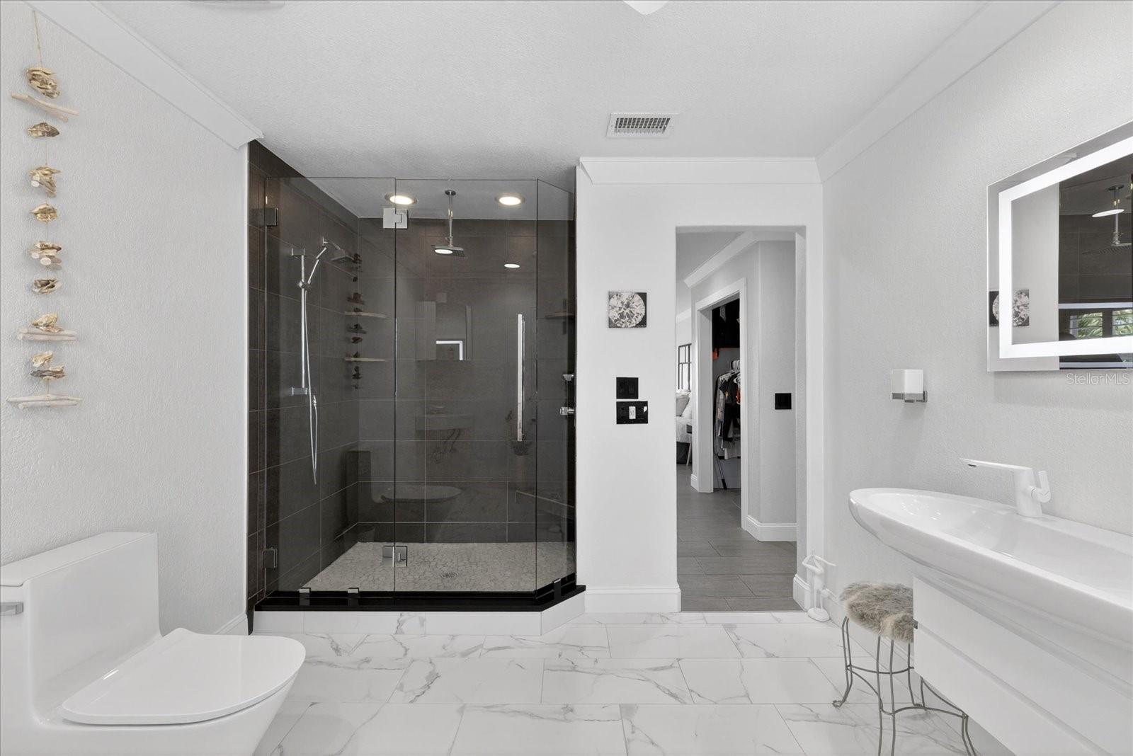 FLOR A MAR - Residential