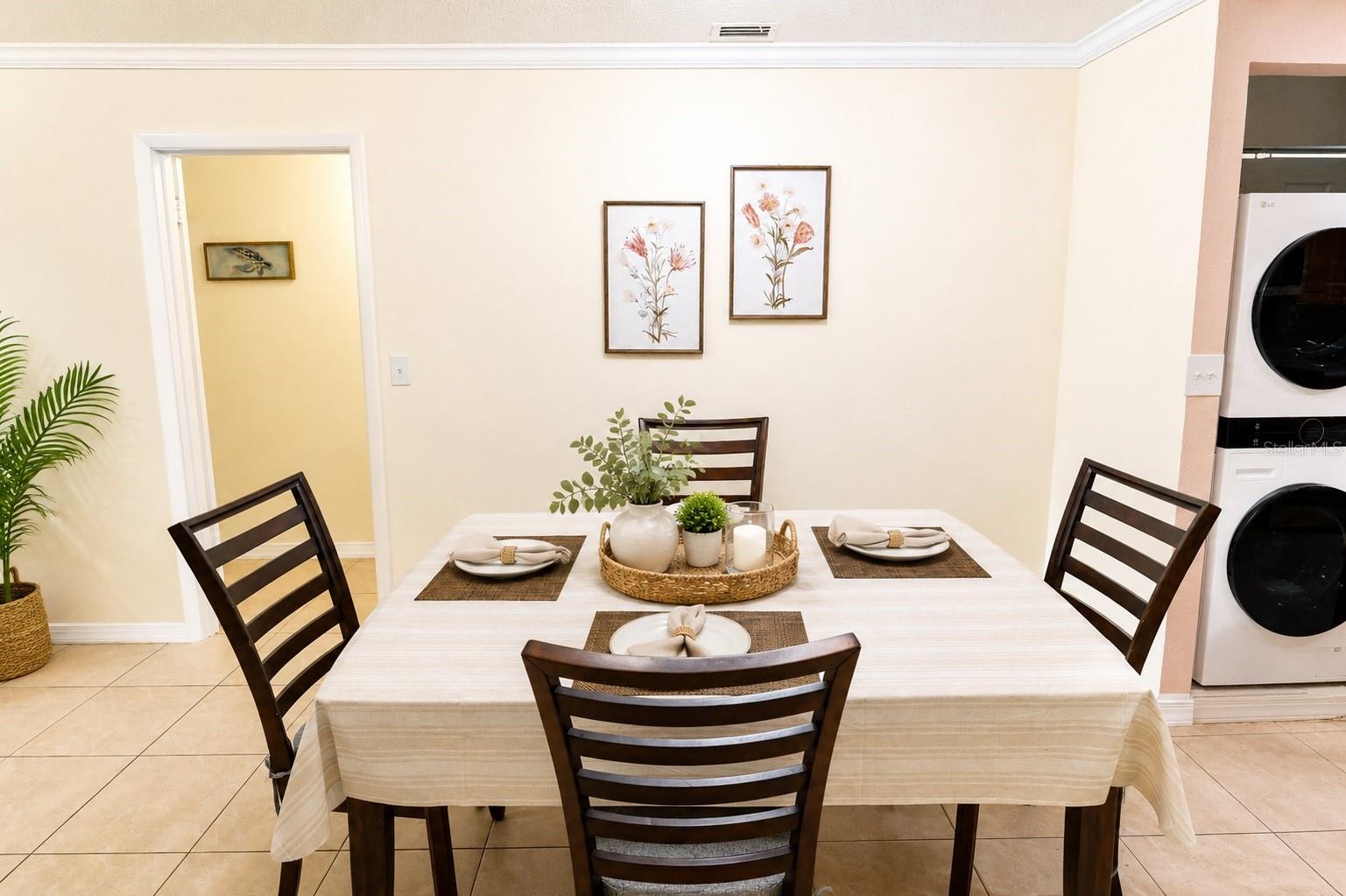 Casas a venda 3 - Jen Dantas 2305 HAYWOOD COURT 203