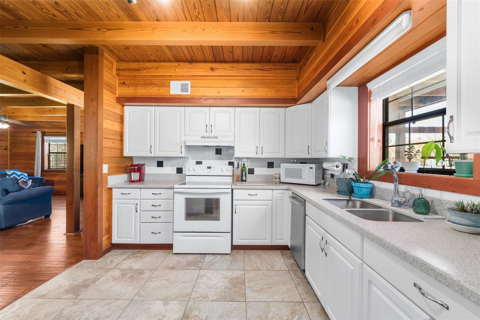 HUNTERS TRAIL RANCHETTES - Residential