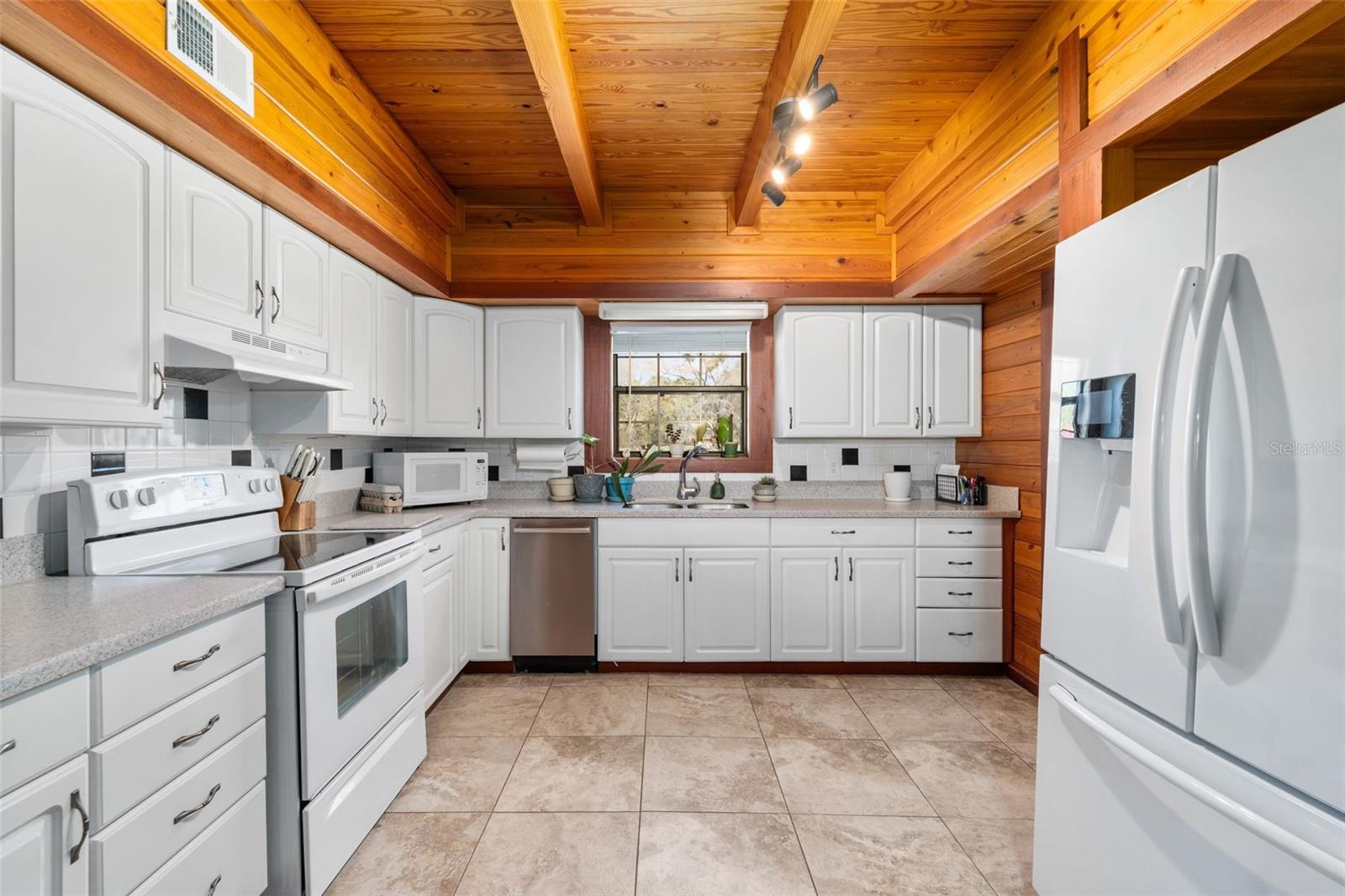 HUNTERS TRAIL RANCHETTES - Residential