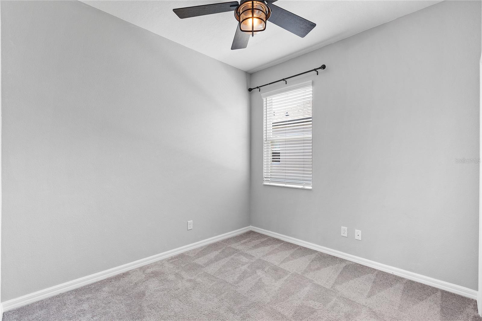 HIDDEN CRK PH 1 - Residential Lease