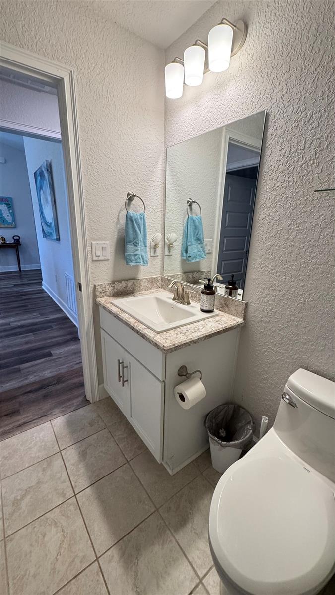 HIDDEN LAKE UN IV - Residential