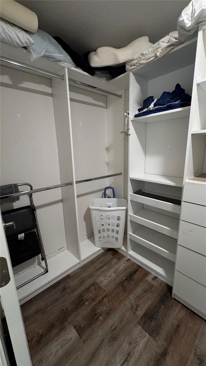 HIDDEN LAKE UN IV - Residential