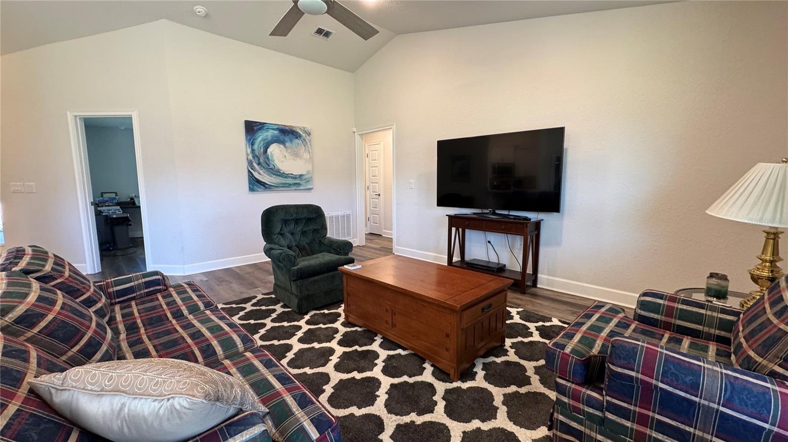 HIDDEN LAKE UN IV - Residential