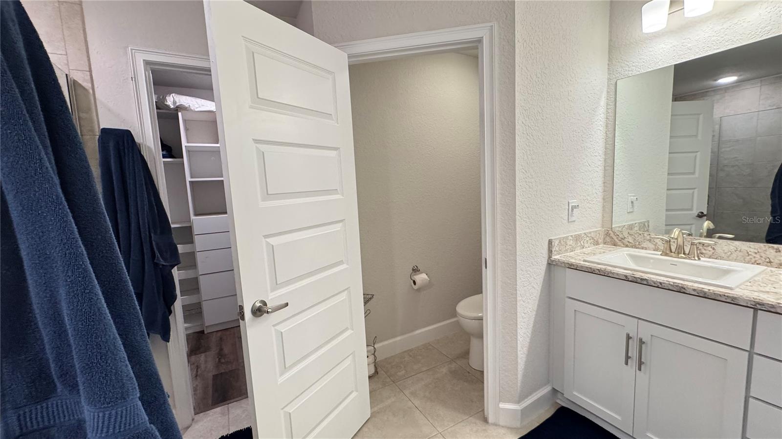 HIDDEN LAKE UN IV - Residential