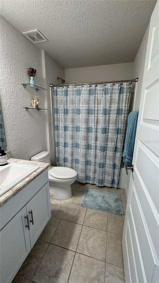 HIDDEN LAKE UN IV - Residential