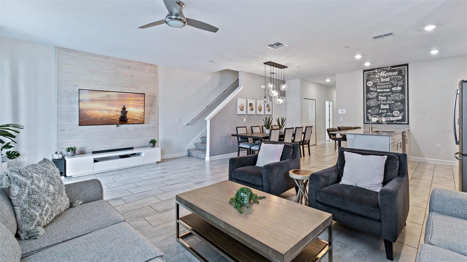 1563 SANDBAGGER DRIVE