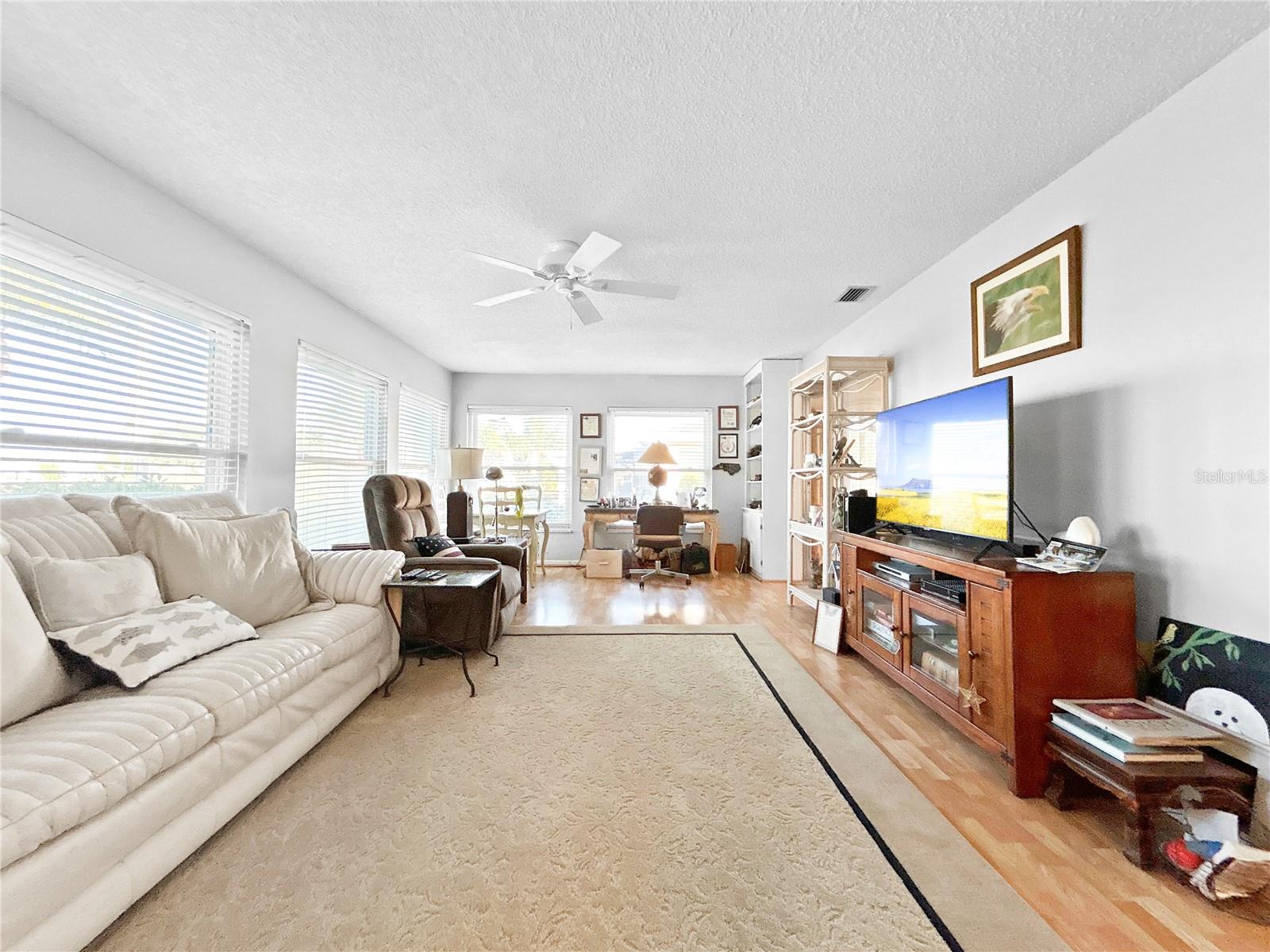 DEL WEBBS SUN CITY FLORIDA UN - Residential