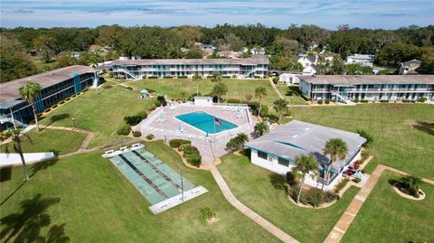 A home in LAKELAND