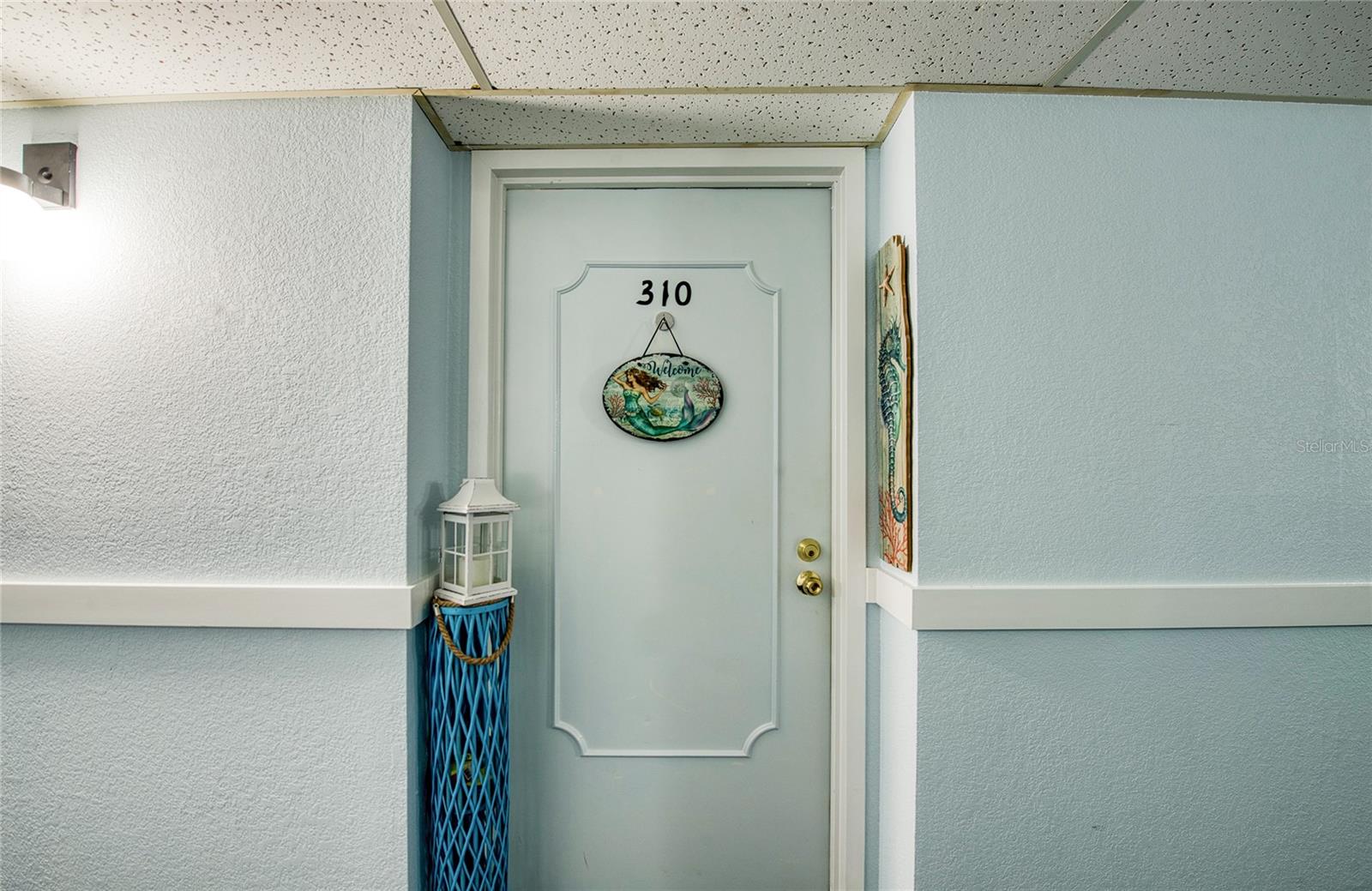 IMPERIAL POINT CONDO - Residential