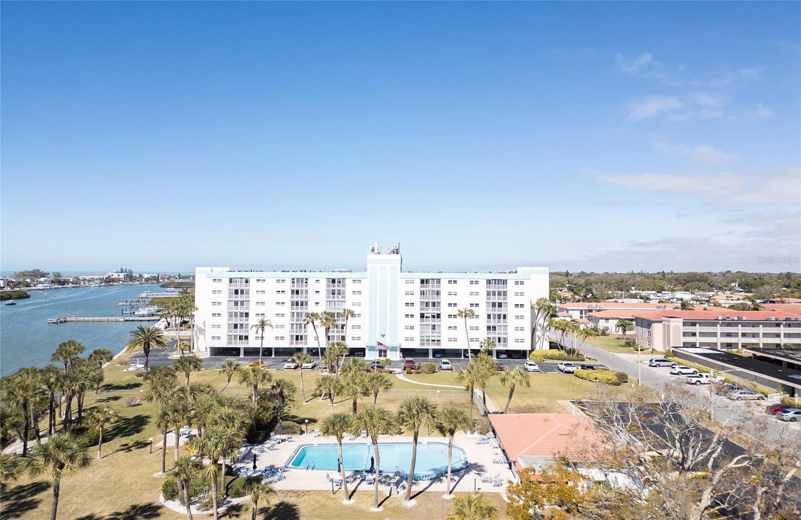 IMPERIAL POINT CONDO - Residential