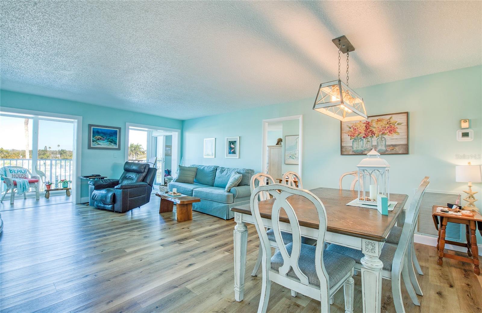 IMPERIAL POINT CONDO - Residential