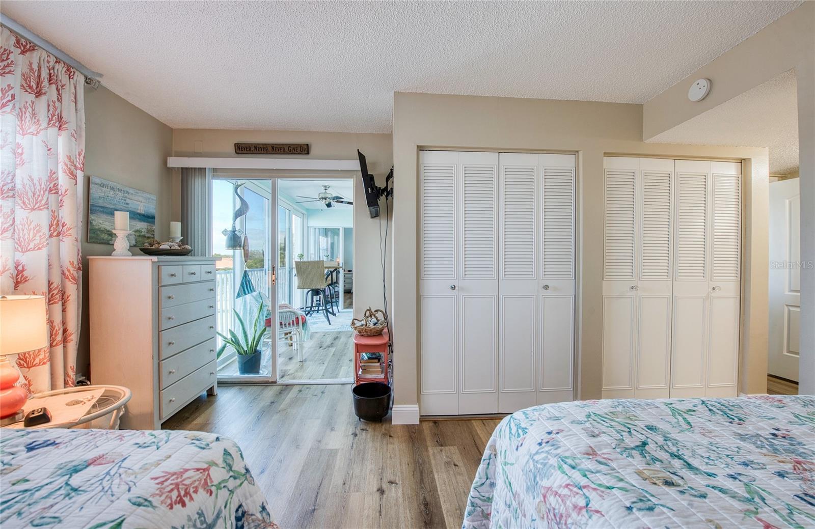 IMPERIAL POINT CONDO - Residential