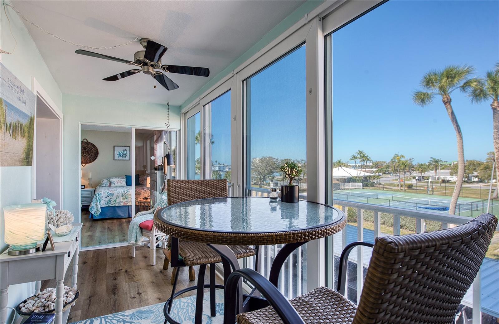 IMPERIAL POINT CONDO - Residential