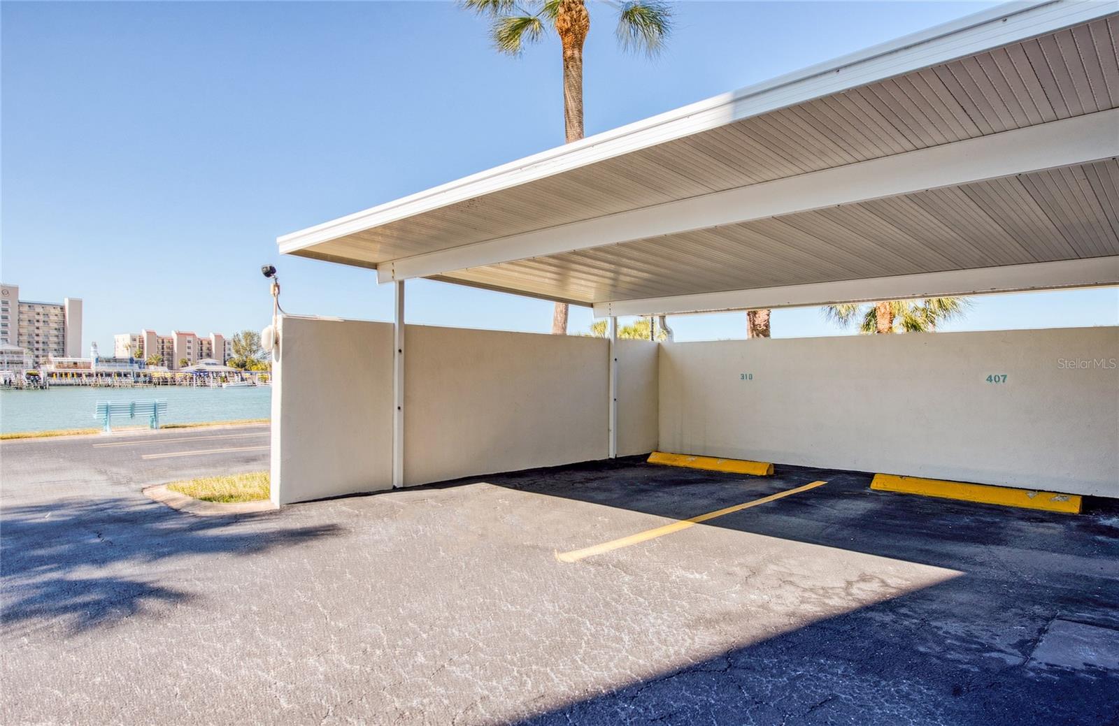 IMPERIAL POINT CONDO - Residential