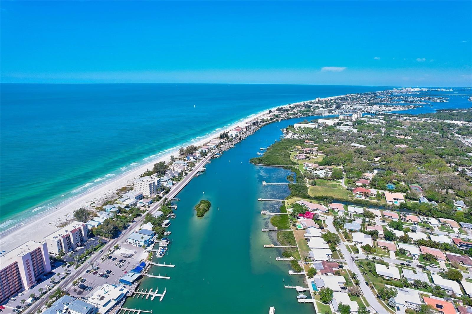 IMPERIAL POINT CONDO - Residential