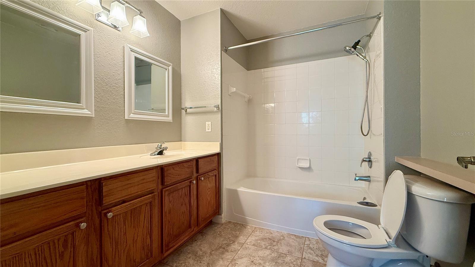 VENETIAN BAY VILLAGE CONDO PH 3 - Residential