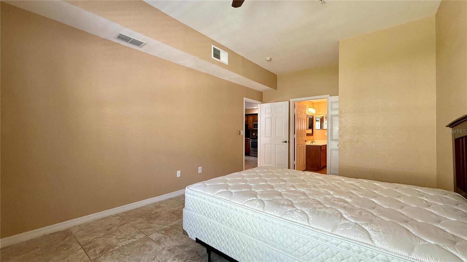 VENETIAN BAY VILLAGE CONDO PH 3 - Residential