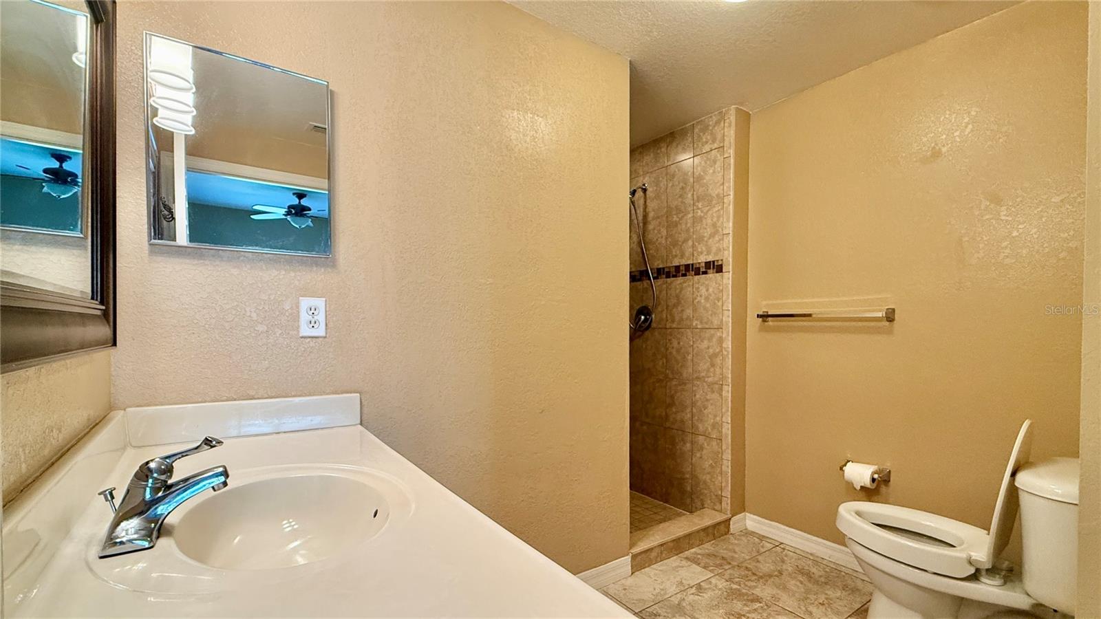 VENETIAN BAY VILLAGE CONDO PH 3 - Residential