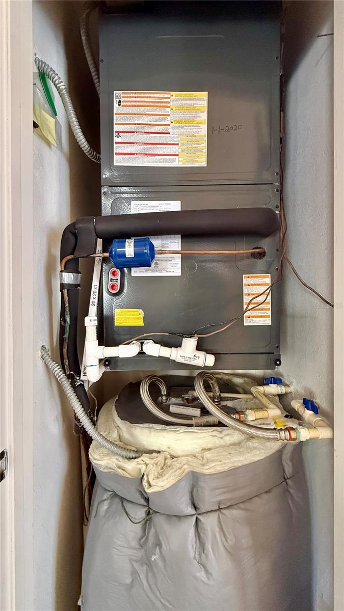 VENETIAN BAY VILLAGE CONDO PH 3 - Residential