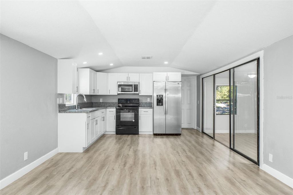 Photo of 108 Ballard Road, Avon Park, FL 33825 (MLS # P4936041)