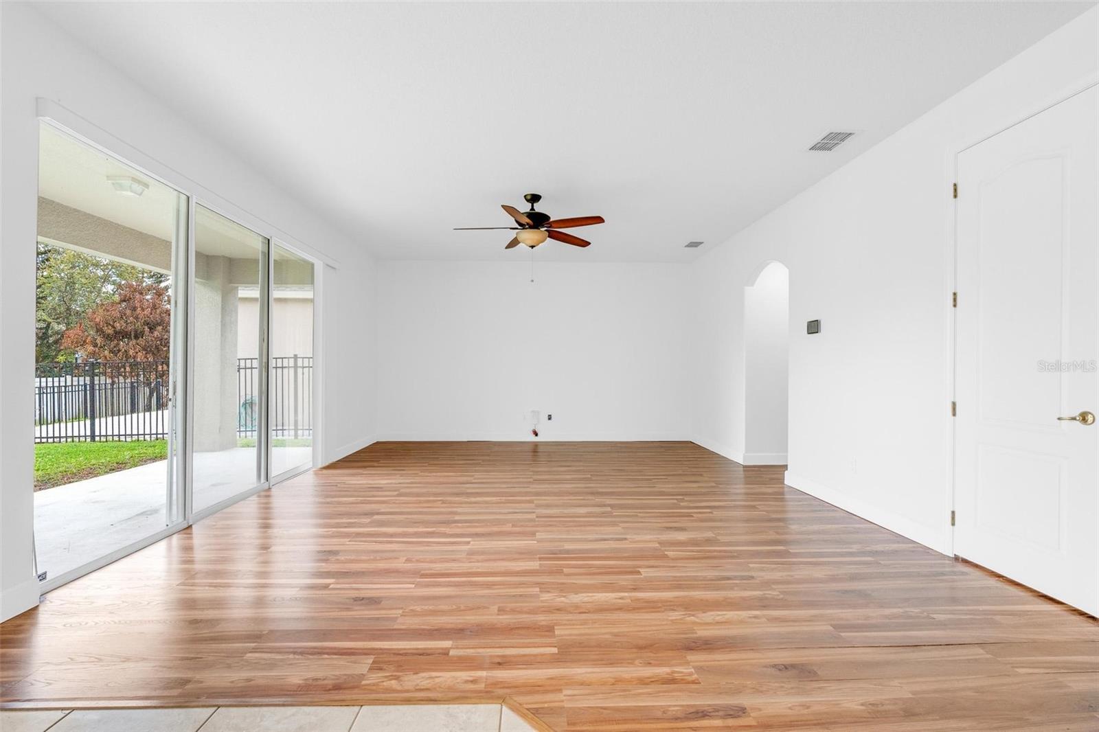 EAGLE CREEK PH 1B - Residential