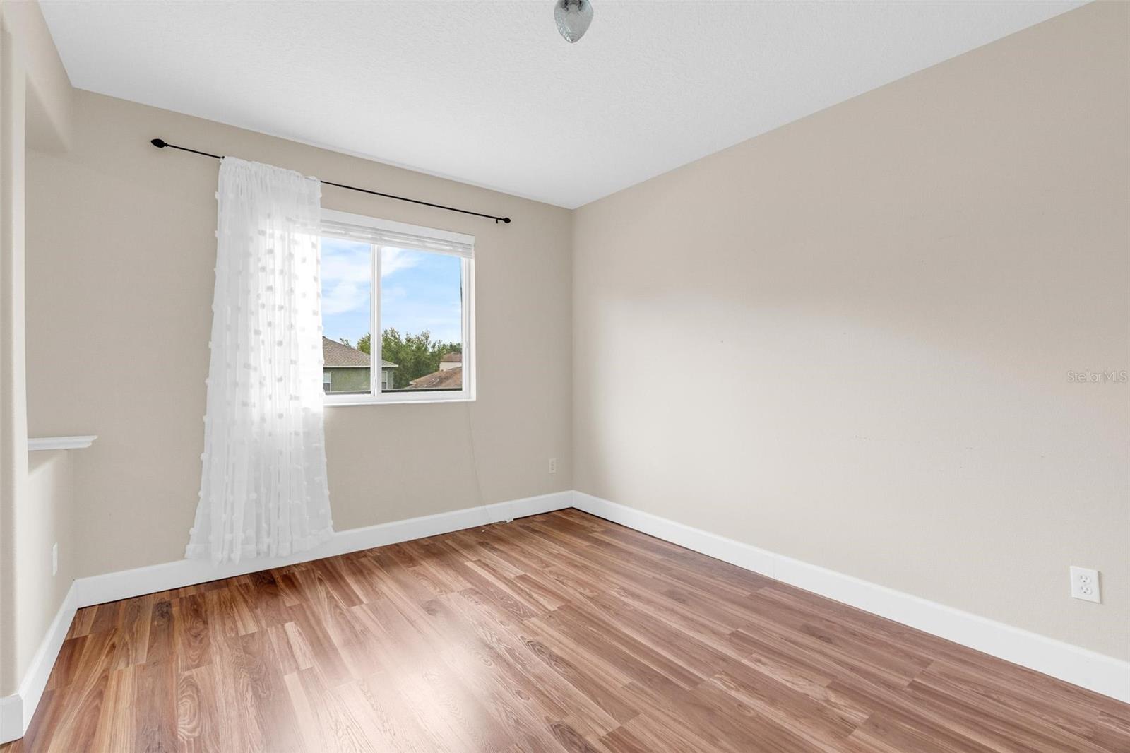 EAGLE CREEK PH 1B - Residential