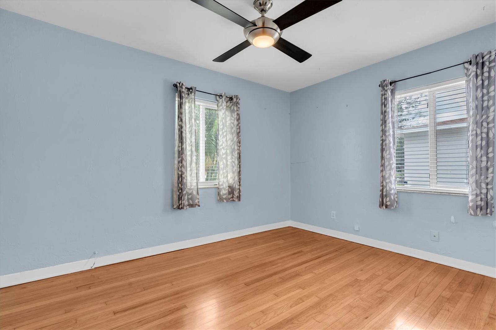 CENTRAL PASADENA - Residential