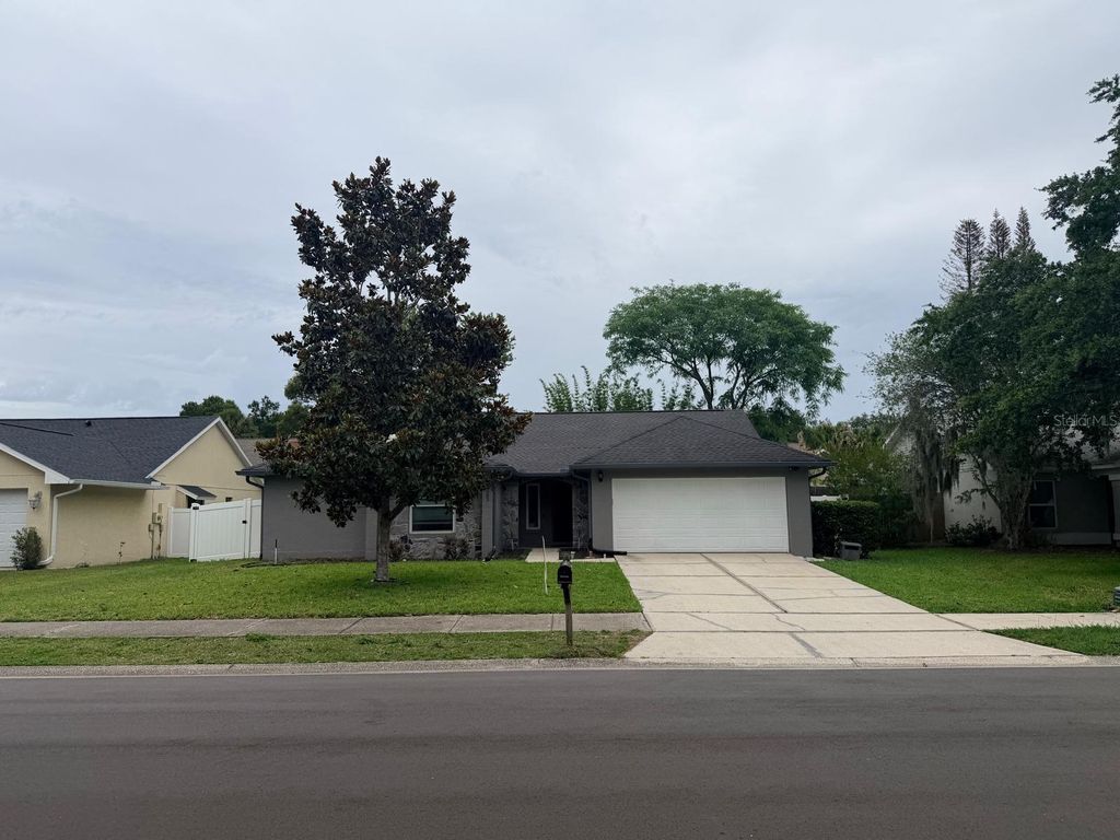 Photo of 1083 Beckstrom Dr, Oviedo, FL 32765 (MLS # O6412746)