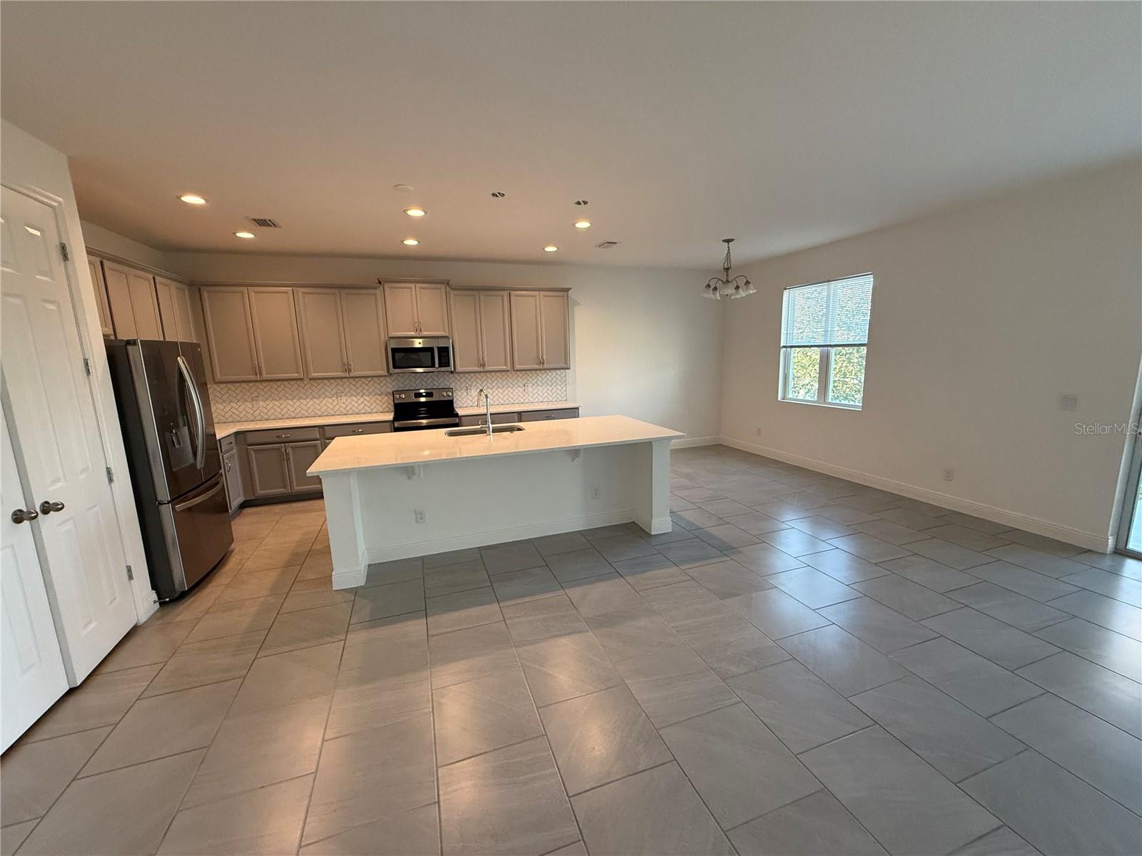 HANOVER LAKES PH 4 - Residential