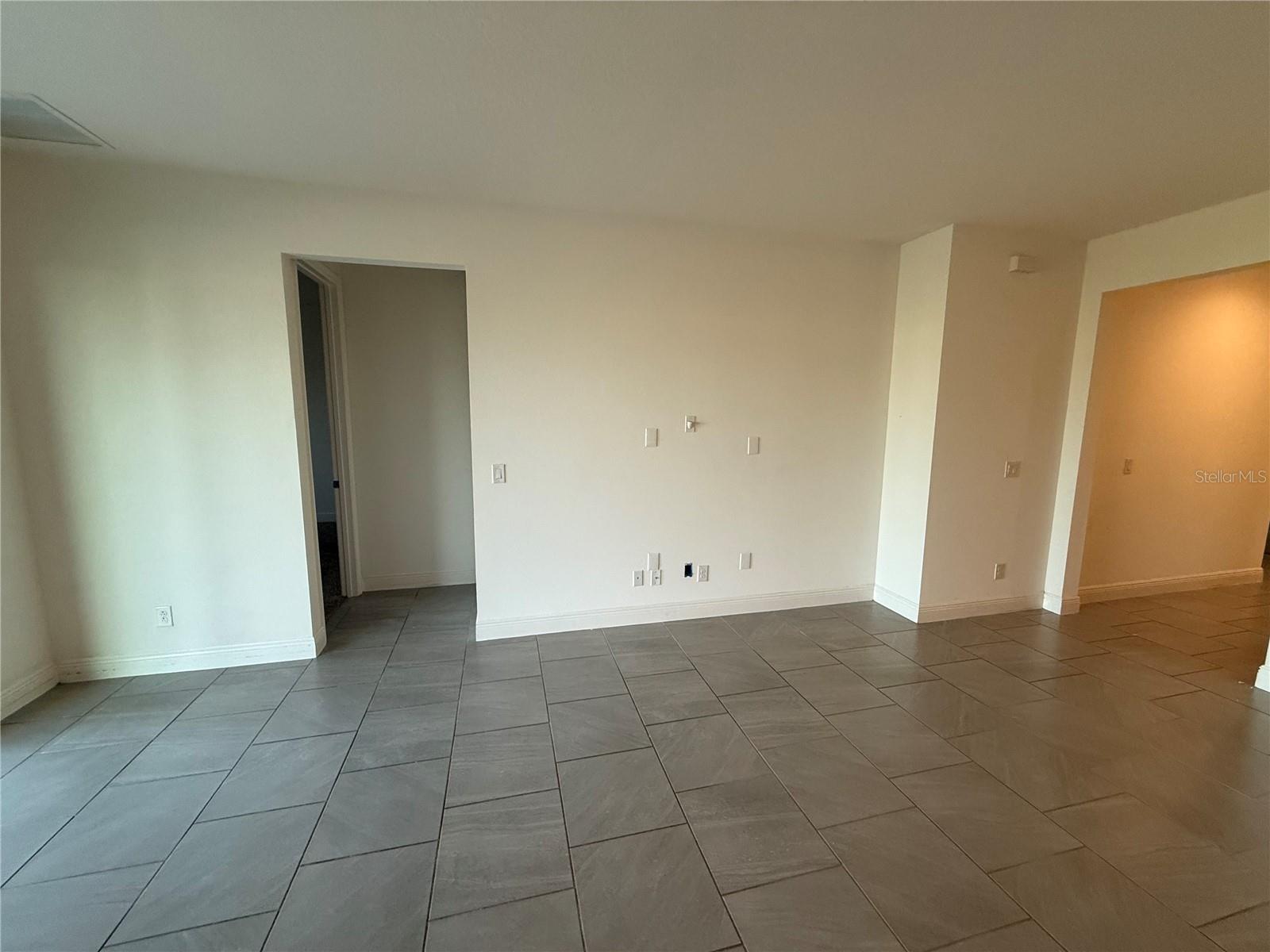 HANOVER LAKES PH 4 - Residential