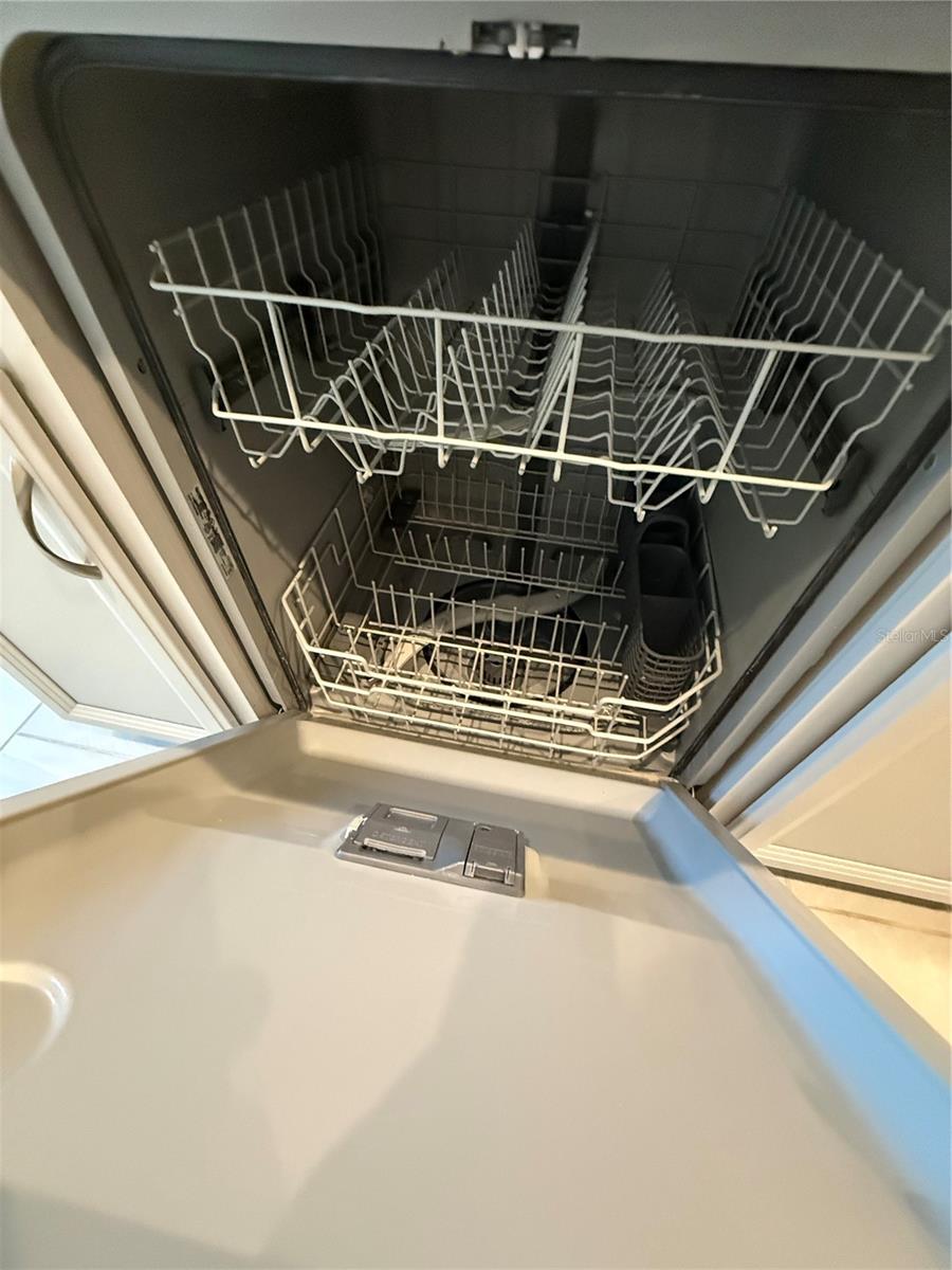 HANOVER LAKES PH 4 - Residential